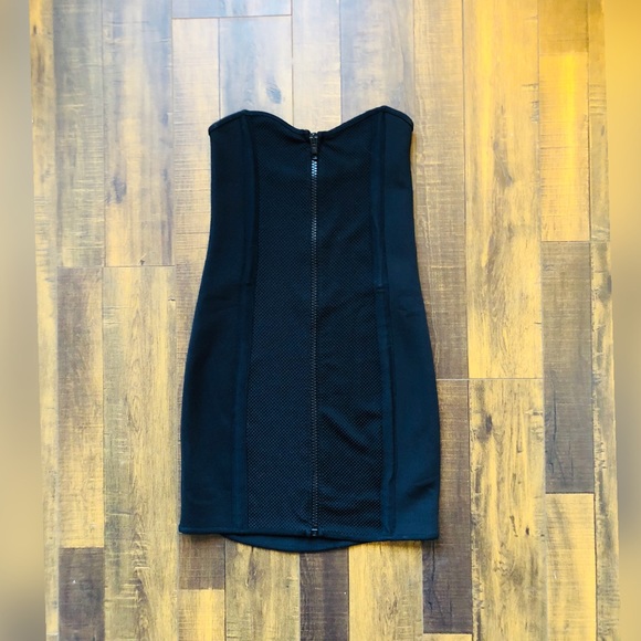 Zara - Picture 3 of 4